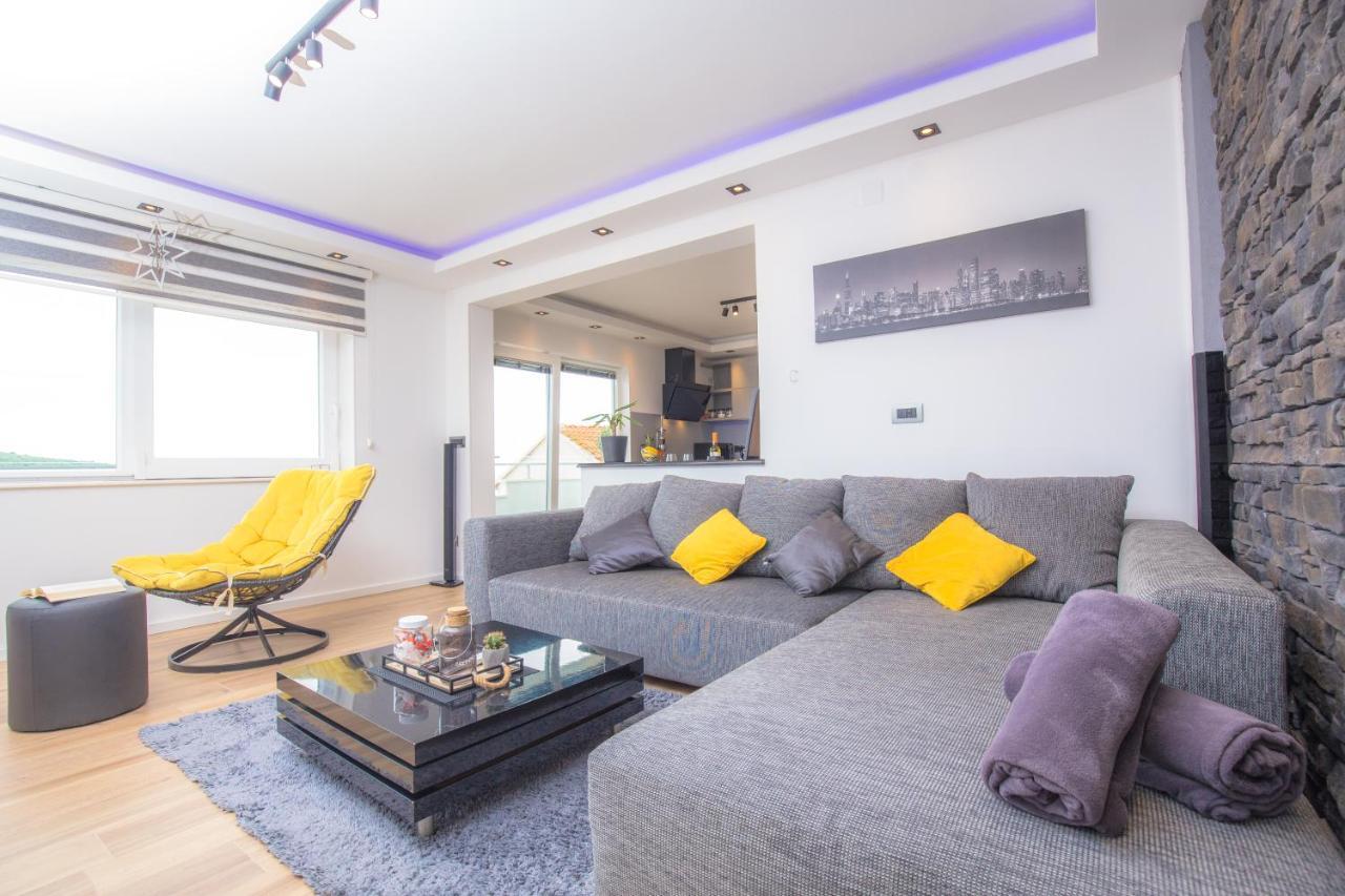 Apartment Gallery Primošten Eksteriør billede